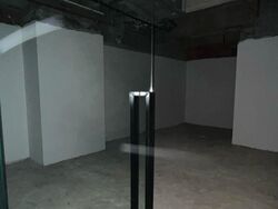 Mandarin Gallery (D9), Retail #458473491